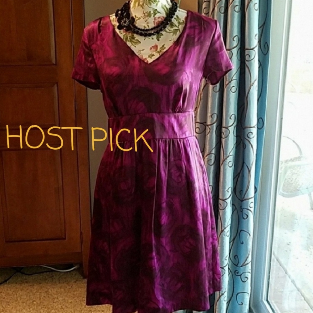 HOST PICK!♥️ Banana Republic silk high waist dress